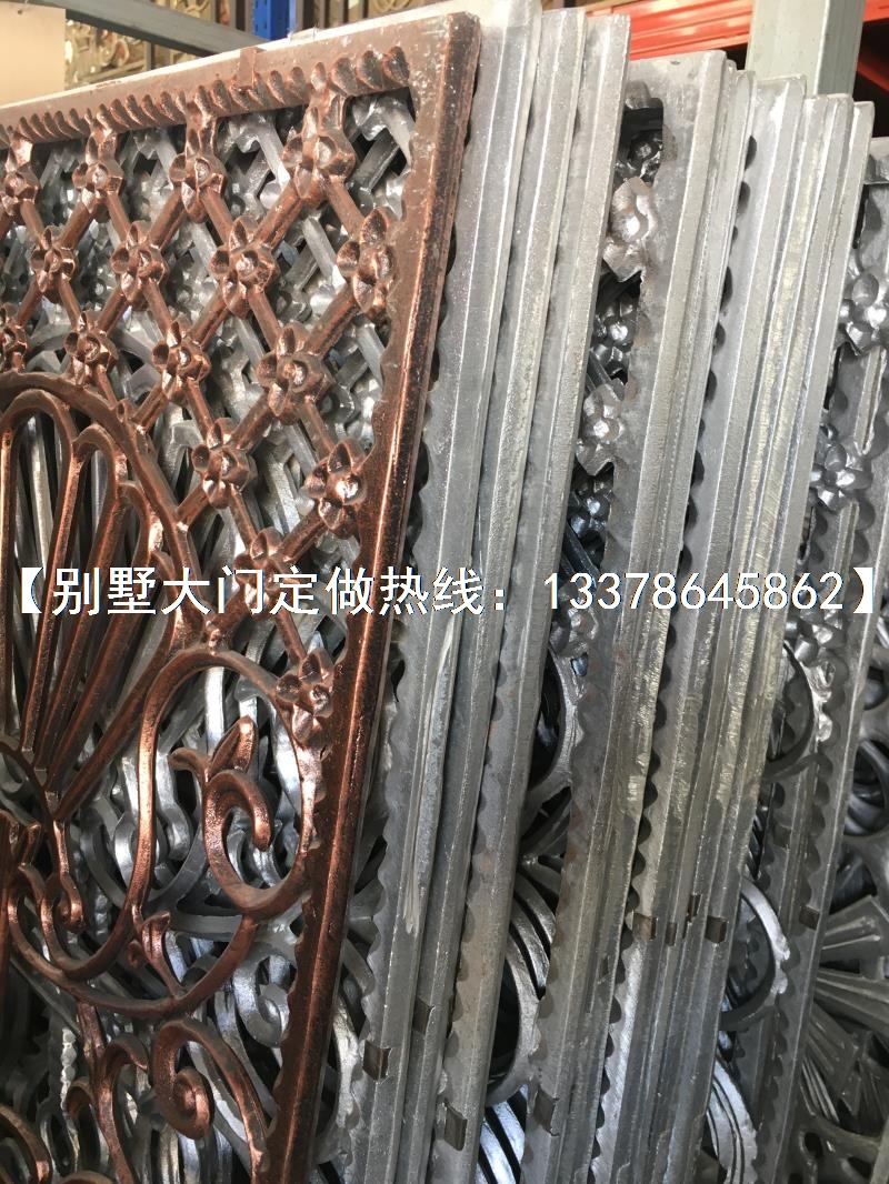 大门铝艺配件仓库图片