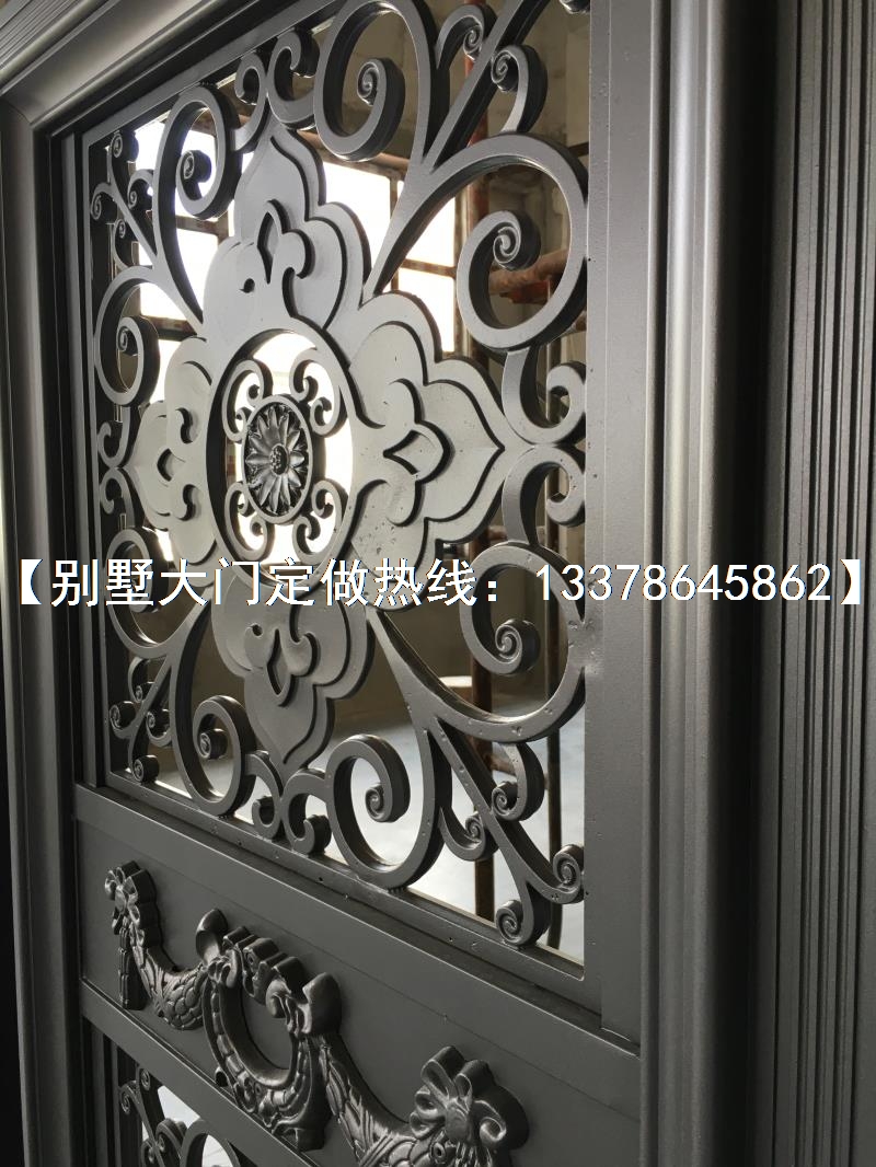 别墅大门烤漆后-别墅烤漆门工艺