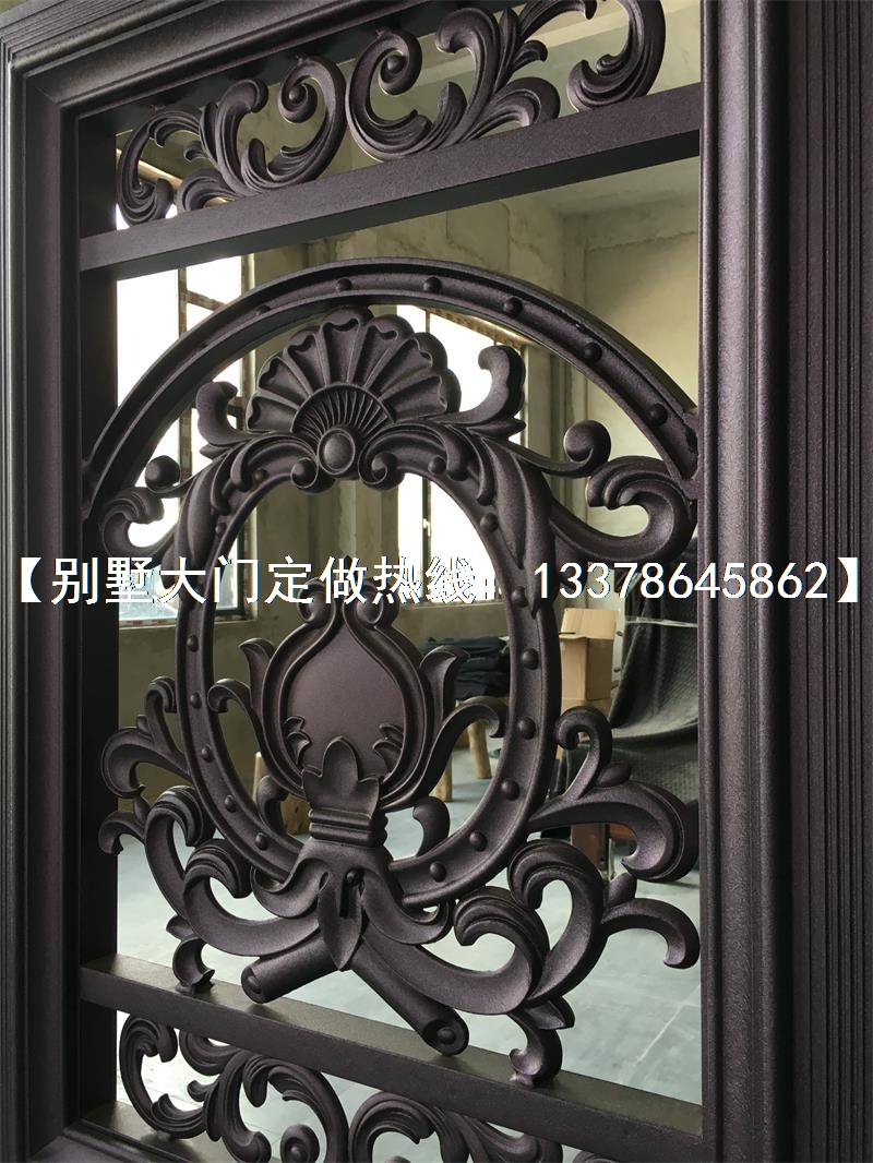 别墅大门烤漆后-别墅烤漆门工艺